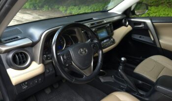 
									Toyota  RAV-4  2015 full								