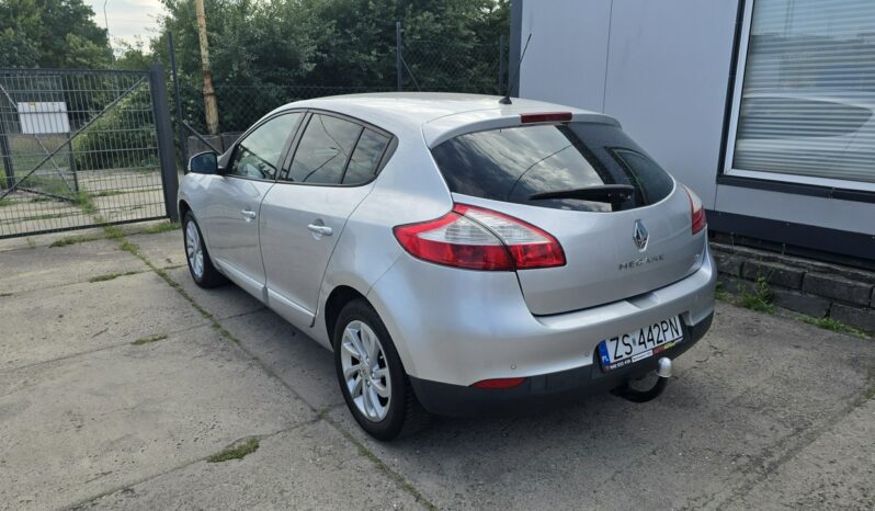 
								Renault  Megane  2012 full									