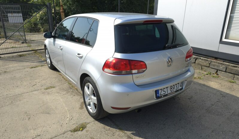 
								Volkswagen  Golf  2010 full									