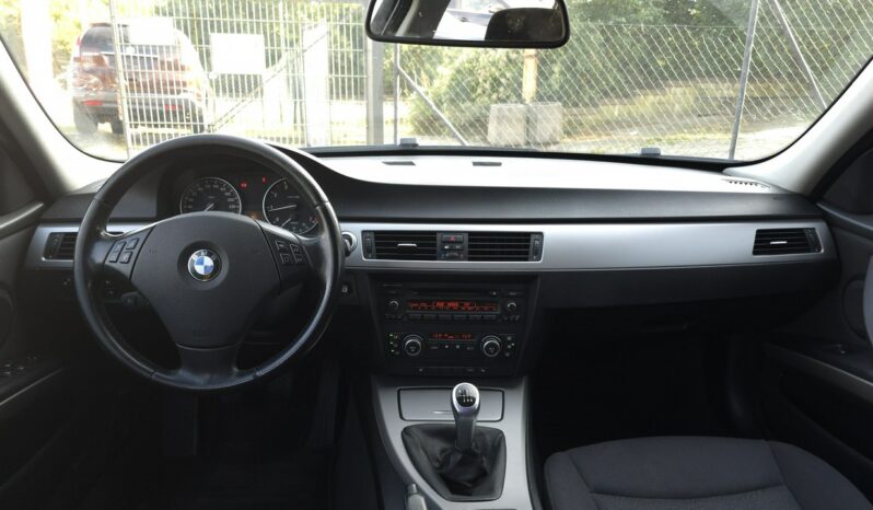 
								BMW  318  2008 full									