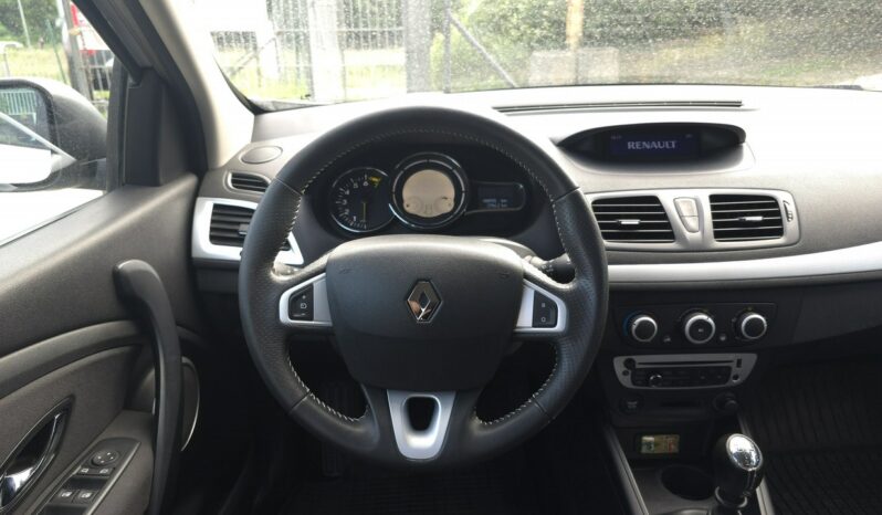 
								Renault  Megane  2012 full									