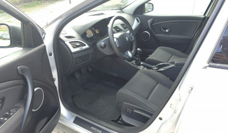 
								Renault  Megane  2012 full									