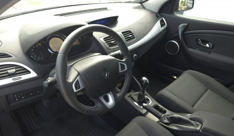 
								Renault  Megane  2012 full									