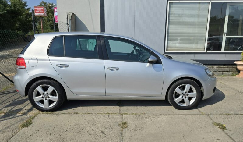 
								Volkswagen  Golf  2010 full									