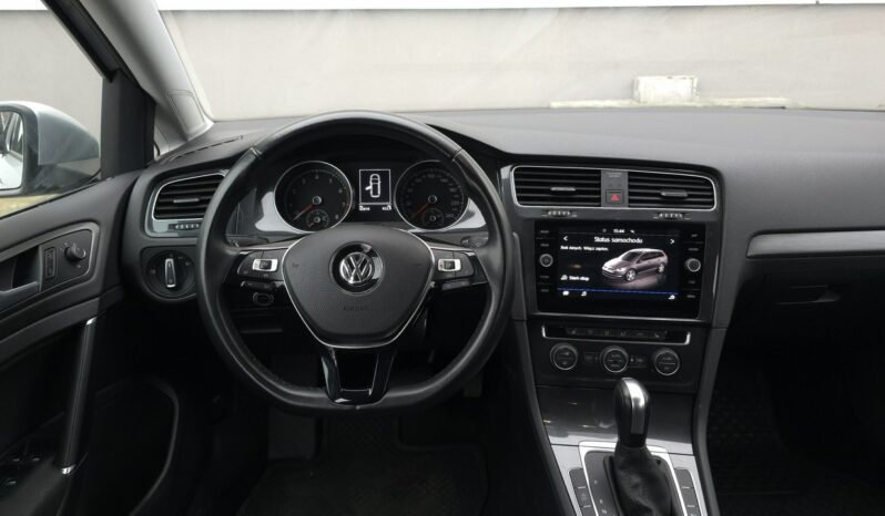 
								Volkswagen  Golf  2020 full									