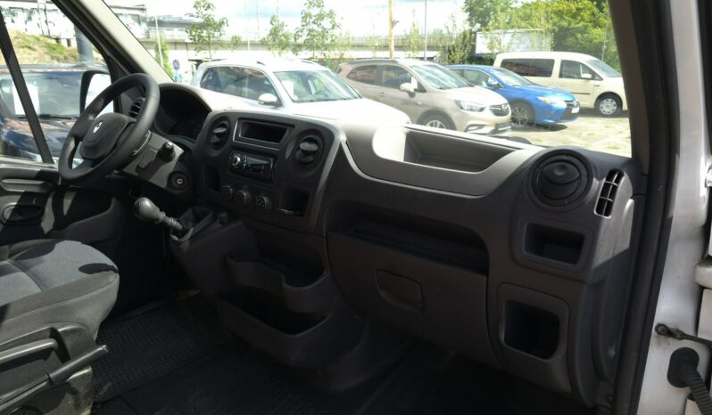 
								Renault  Master full									