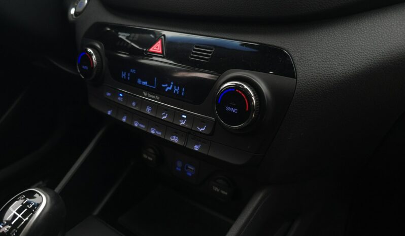 
								Hyundai  Tucson full									
