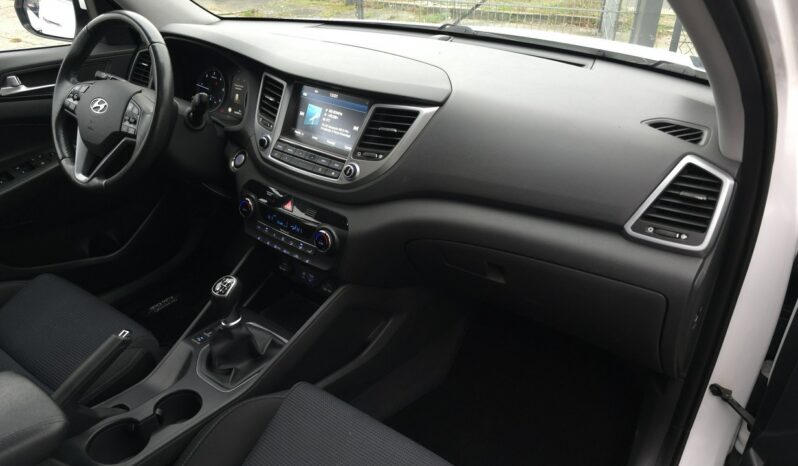 
								Hyundai  Tucson full									