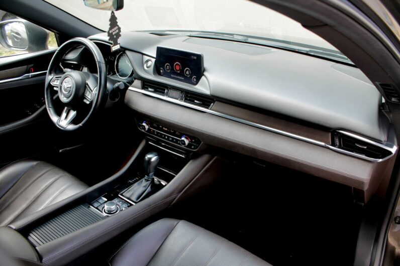 Mazda  6