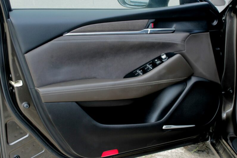 Mazda  6